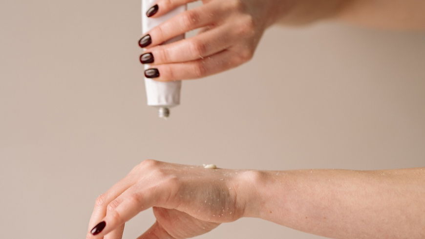 Handcreme: Dieses Produkt ist eine SOS-Hilfe gegen faltige Haut
